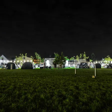 Campeggio Kempingzator Glamping 3*