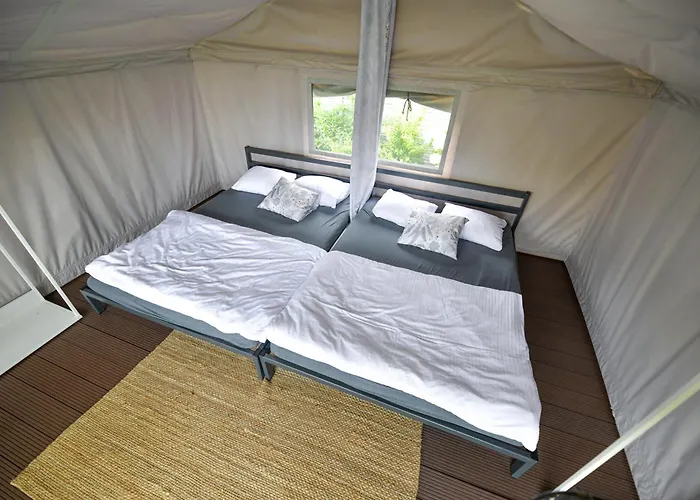 Kemping Kempingzator Glamping 3*